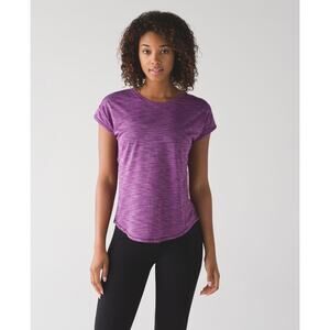 (4) $68 Lululemon Run Around Tee Heathered Aurora